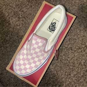 LOW TOP PINK CHECKERED VANS